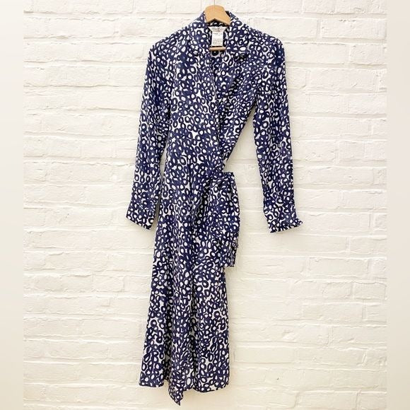 Max Mara || Ravel Printed-Silk Wrapped Shirtdress Navy Circle Bubbles Midi 2