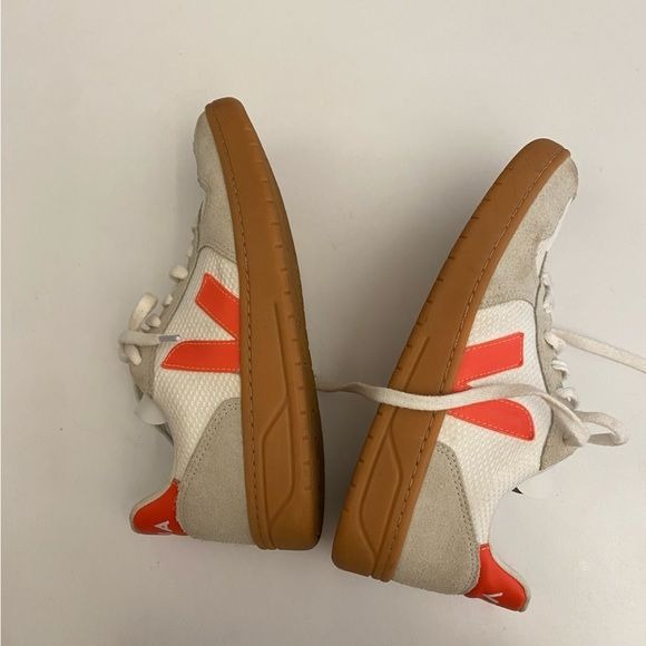 Veja || V-10 Sneakers White Orange Fluo Natural 38