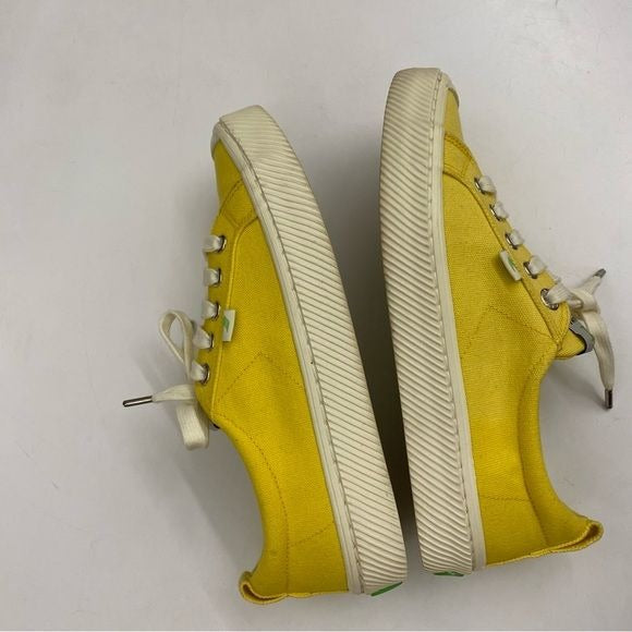 Cariuma || OCA Low Canvas Sneakers Yellow W 7.5 M 6