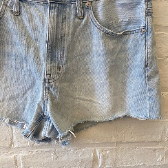 Madewell || Relaxed Denim Shorts Light Wash Cutoffs Raw Hem Blue 30