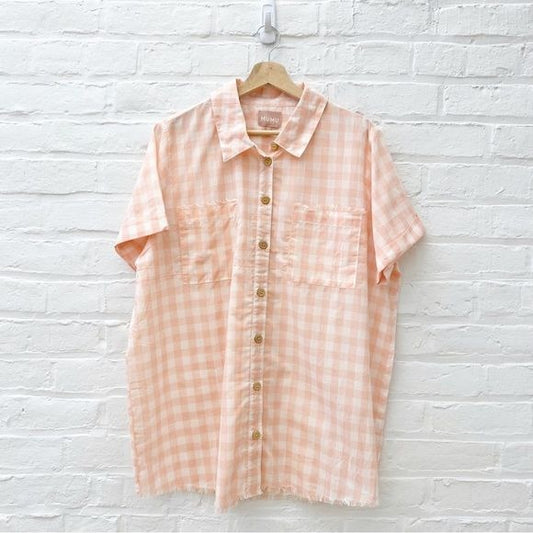 Show Me Your Mumu || Ciao Antonella Button Down Shirt Peach Gingham Raw Hem XL