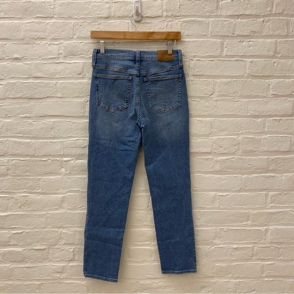 Madewell || The Perfect Vintage Jean in Finney Wash Blue 24