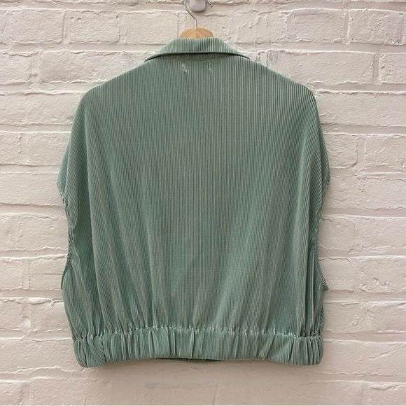 Molly Bracken || Crinkle Pleated Silky Collared Boxy Top Mint Green Medium NWT