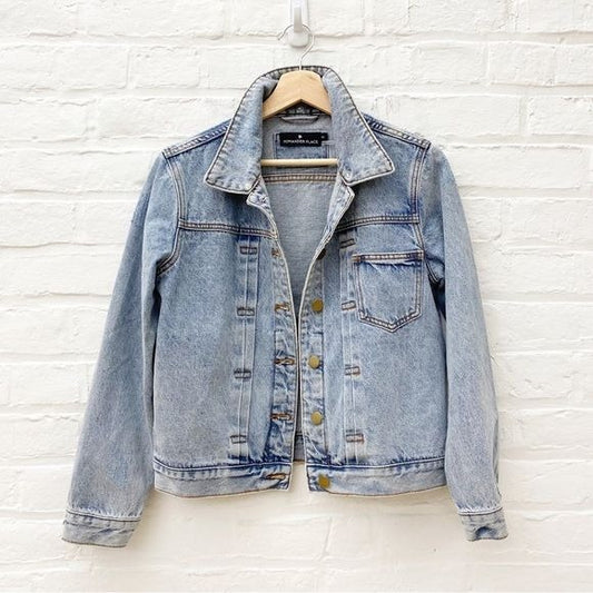 Tuckernuck || Pomander Place Denim Jean Jacket Light Wash Blue XS