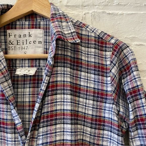 Frank & Eileen || Grayson Plaid Flannel Button Down Blue Red Small