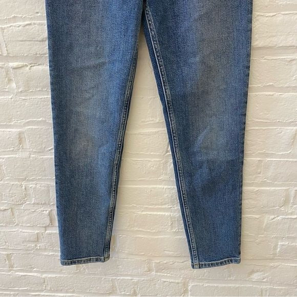 RE/DONE || 90s High Rise Ankle Crop Jeans in Mid 70s Wash Blue 24