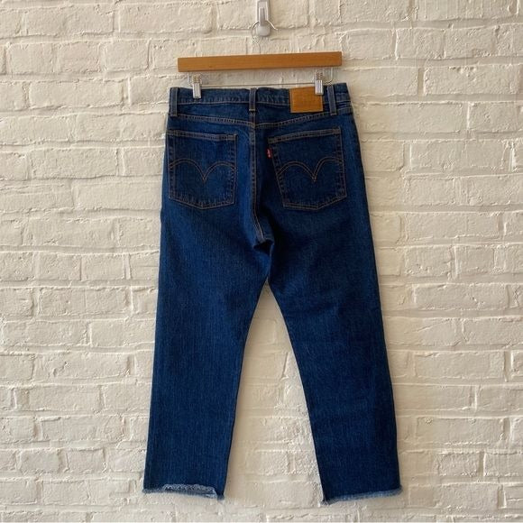 Levi's || Wedgie Straight Jeans in Below the Belt Medium Blue Wash Raw Hem 29