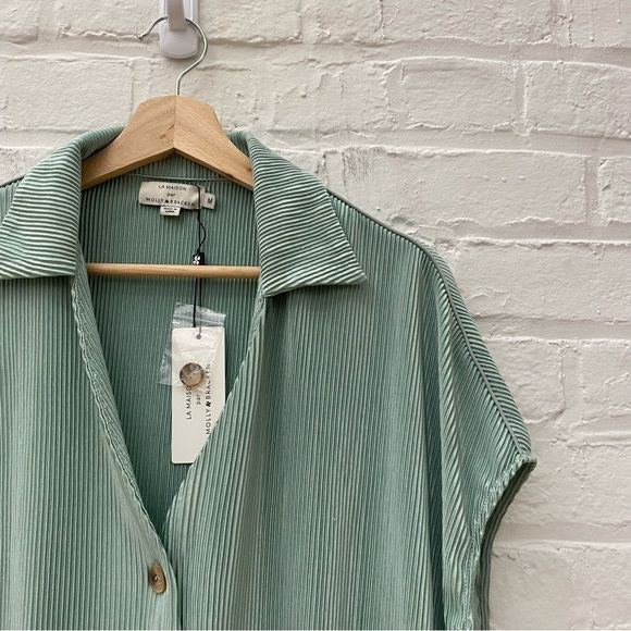 Molly Bracken || Crinkle Pleated Silky Collared Boxy Top Mint Green Medium NWT