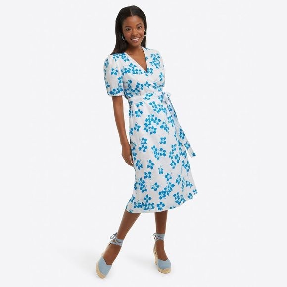 Draper James || Miranda Wrap Dress Linen in Blue + White Floral 10