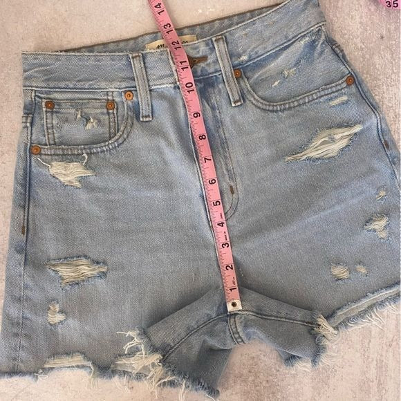 Madewell || Curvy Momjean Short Flintwood Wash Distressed Cutoff Denim Jean 25