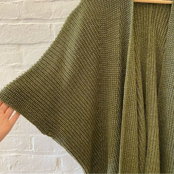 Anthropologie || Akemi + Kin Wrap Poncho Sweater Green Metallic One Size