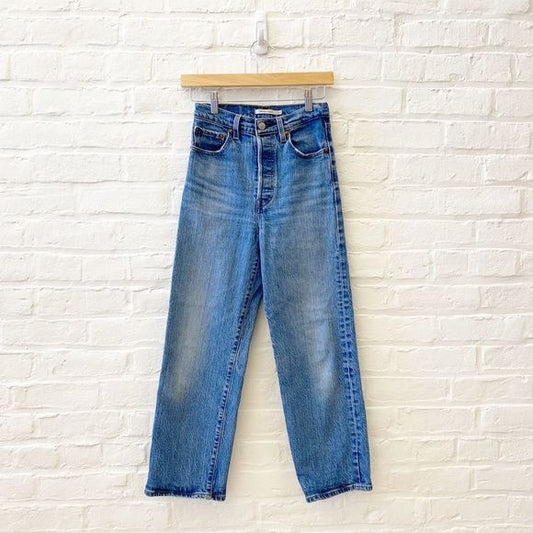 Levi’s || Ribcage Straight Ankle Jeans Medium Wash Blue 25