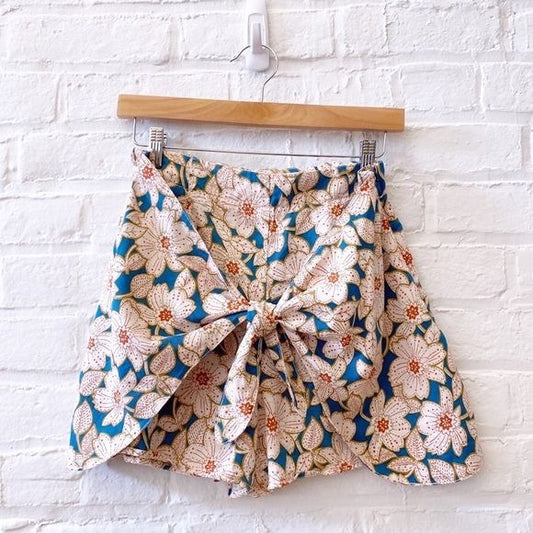 Anthropologie || Georgine Floral Front Tie Dressy Skirted Shorts XS