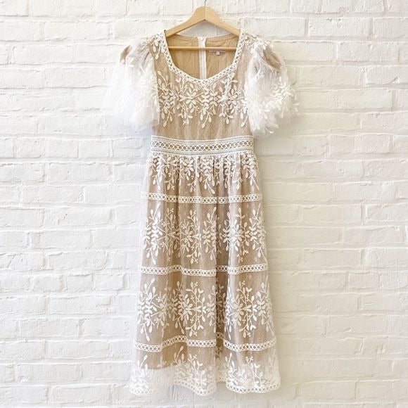 Ivy City Co. || Venice Dress Flutter Sleeves Lace Midi Dress White Champagne S