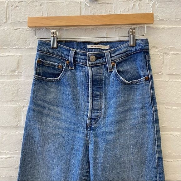 Levi’s || Ribcage Straight Ankle Jeans Medium Wash Blue 25