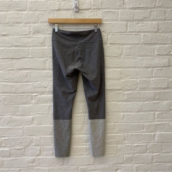 Outdoor Voices || Dipped 7/8 Leggings Warmup Graphite Gray Colorblock Small