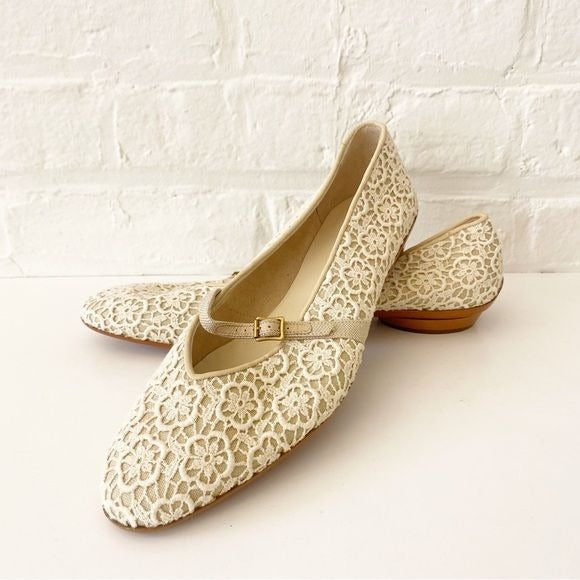 Salvatore Ferragamo || Audrey Mary Janes Buckle Ballet Flats Cream Lace 9.5 C