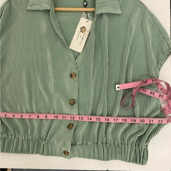 Molly Bracken || Crinkle Pleated Silky Collared Boxy Top Mint Green Medium NWT