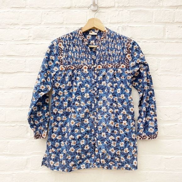 Anokhi || Pintucked Block Print Floral Blouse in Cornucopias Floral Blue Small