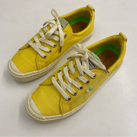 Cariuma || OCA Low Canvas Sneakers Yellow W 7.5 M 6