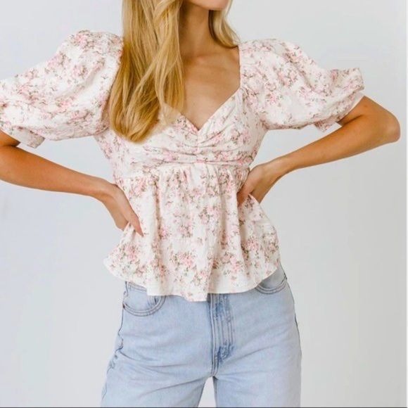 English Factory || Textured Floral Top Puff Sleeve Smocked