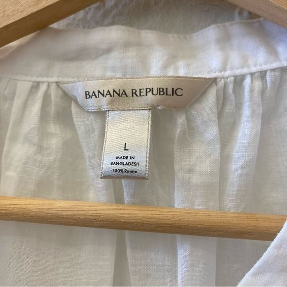 Banana Republic || Ramie Button Down Blouse White Large