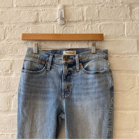 Madewell || Tomboy Straight Jeans in Glover Wash Blue 24