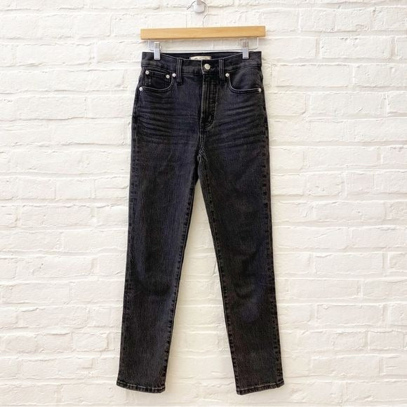 Madewell || The Perfect Vintage Jean in Lunar Wash Black Gray 23