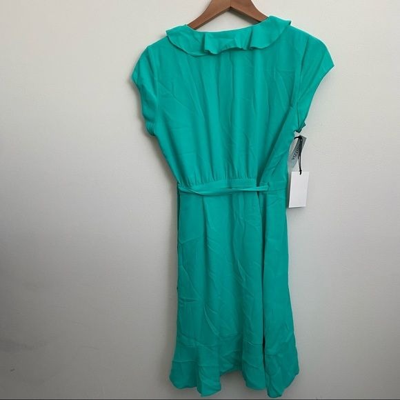 Aritzia || Sunday Best Savoy Wrap Dress Irish Moss Green 4 NWT