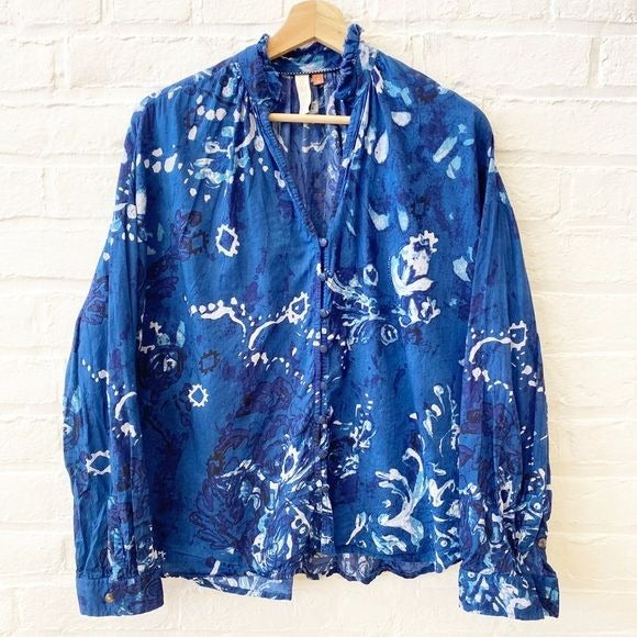 Anthropologie Pilcro Tavi Ruffle Blue Floral Blue Abstract Button Down Blouse