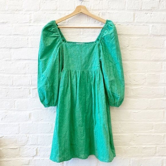 Tuckernuck || Pomander Place Elizabeth Puff Sleeve Smocked Mini Dress Green M