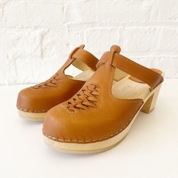 Maguba || Nairobi Clogs Light Brown Tan 40