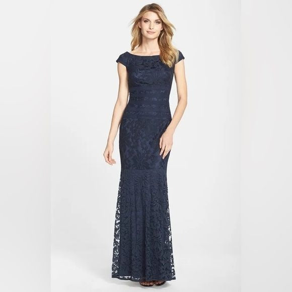 Tadashi Shoji || Textured Lace Mermaid Gown Navy 2