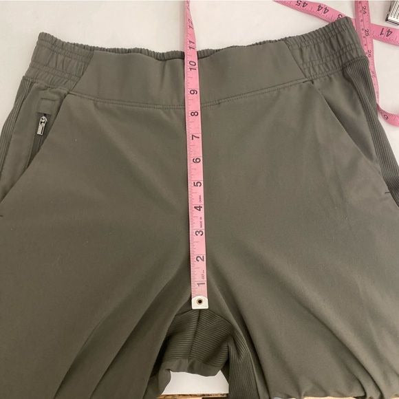 Athleta || Brooklyn Jogger in Mountain Olive Light Green 6T 6 Tall