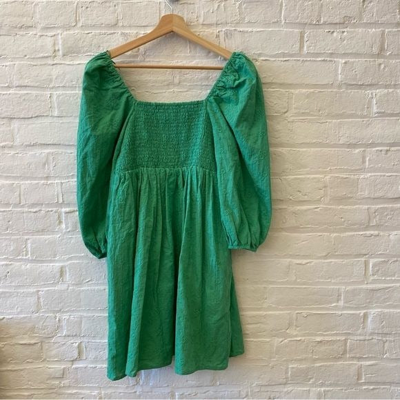 Tuckernuck || Pomander Place Elizabeth Puff Sleeve Smocked Mini Dress Green M