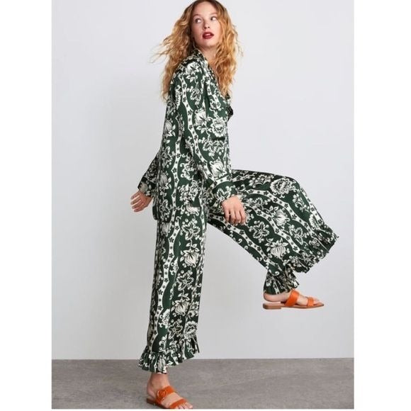 Zara || Floral Wide Leg Ruffle Hem Pants Satin Green White Small