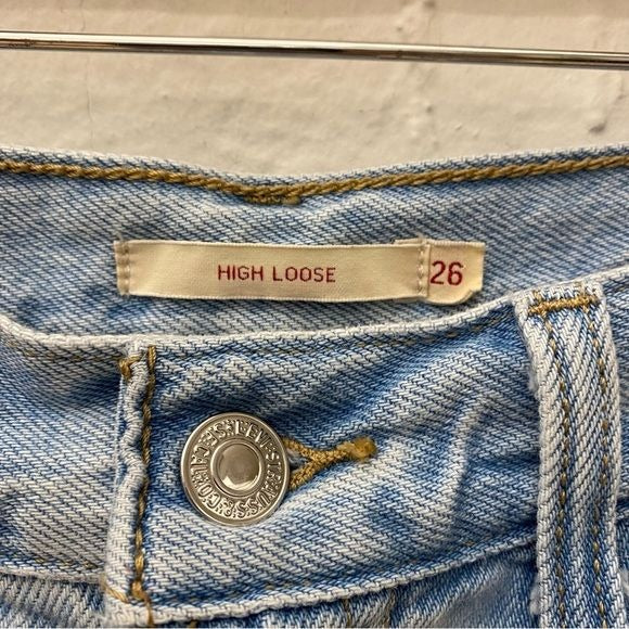 Levi’s || High Rise Loose Jean in Full Circle Light Wash 26