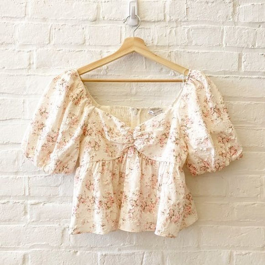 English Factory || Textured Floral Top Puff Sleeve Smocked