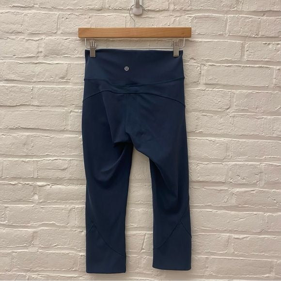 Lululemon || In Movement Crop Everlux 19" Leggings in Nocturnal Teal 6