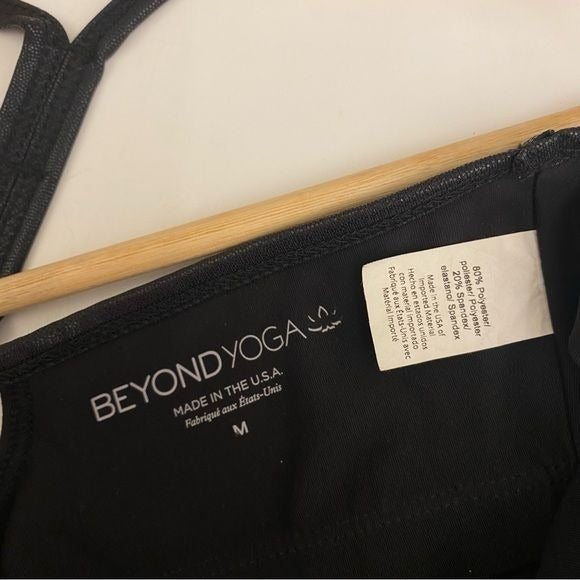 Beyond Yoga || Pearlized Slim Racerback Cropped Tank Black Shiny Medium