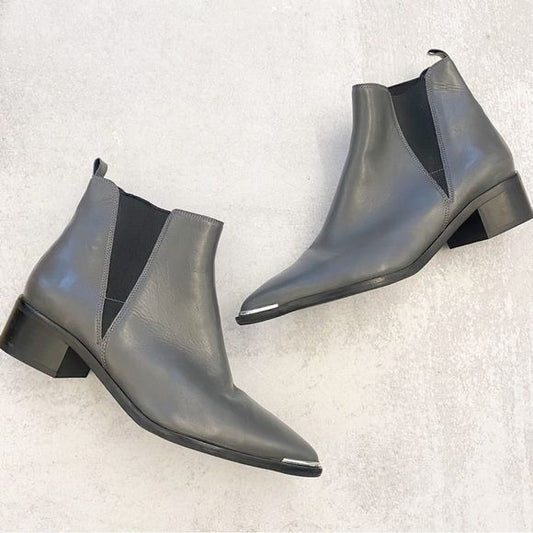 Marc Fisher || Yale Chelsea Boot Smooth Leather Gray 8.5