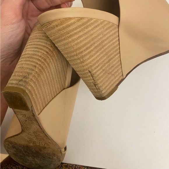 Vince. || Karen Leather Wedge Sandals Tan 7.5