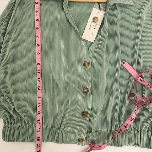 Molly Bracken || Crinkle Pleated Silky Collared Boxy Top Mint Green Medium NWT