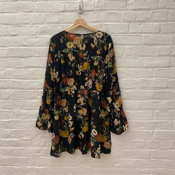 H&M || Fall Floral Long Sleeved Mini Dress Black 14