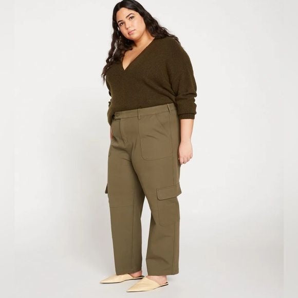 Universal Standard || Karlee Stretch Cotton Twill Cargo Pants in Ivy Green L