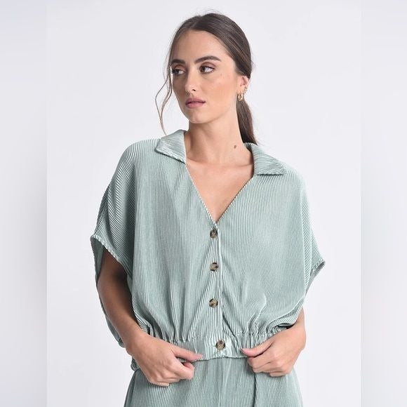 Molly Bracken || Crinkle Pleated Silky Collared Boxy Top Mint Green Medium NWT