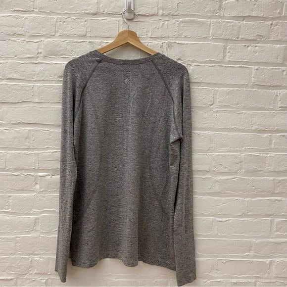 Lululemon || Swiftly Tech Long Sleeve Grey 18