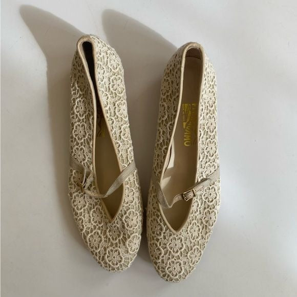 Salvatore Ferragamo || Audrey Mary Janes Buckle Ballet Flats Cream Lace 9.5 C