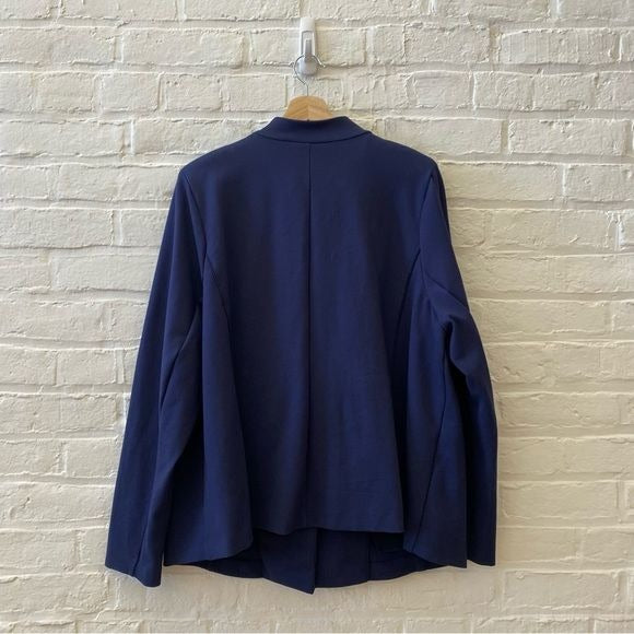 Eloquii || The Ultimate Stretch Suit Blazer Navy Maritime Blue 22