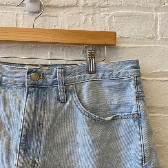 Madewell || Relaxed Denim Shorts Light Wash Cutoffs Raw Hem Blue 30